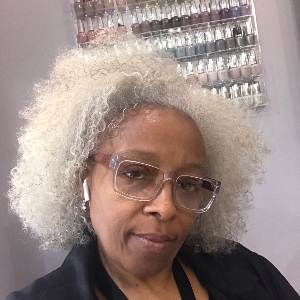 Meet your Posher, Kelly